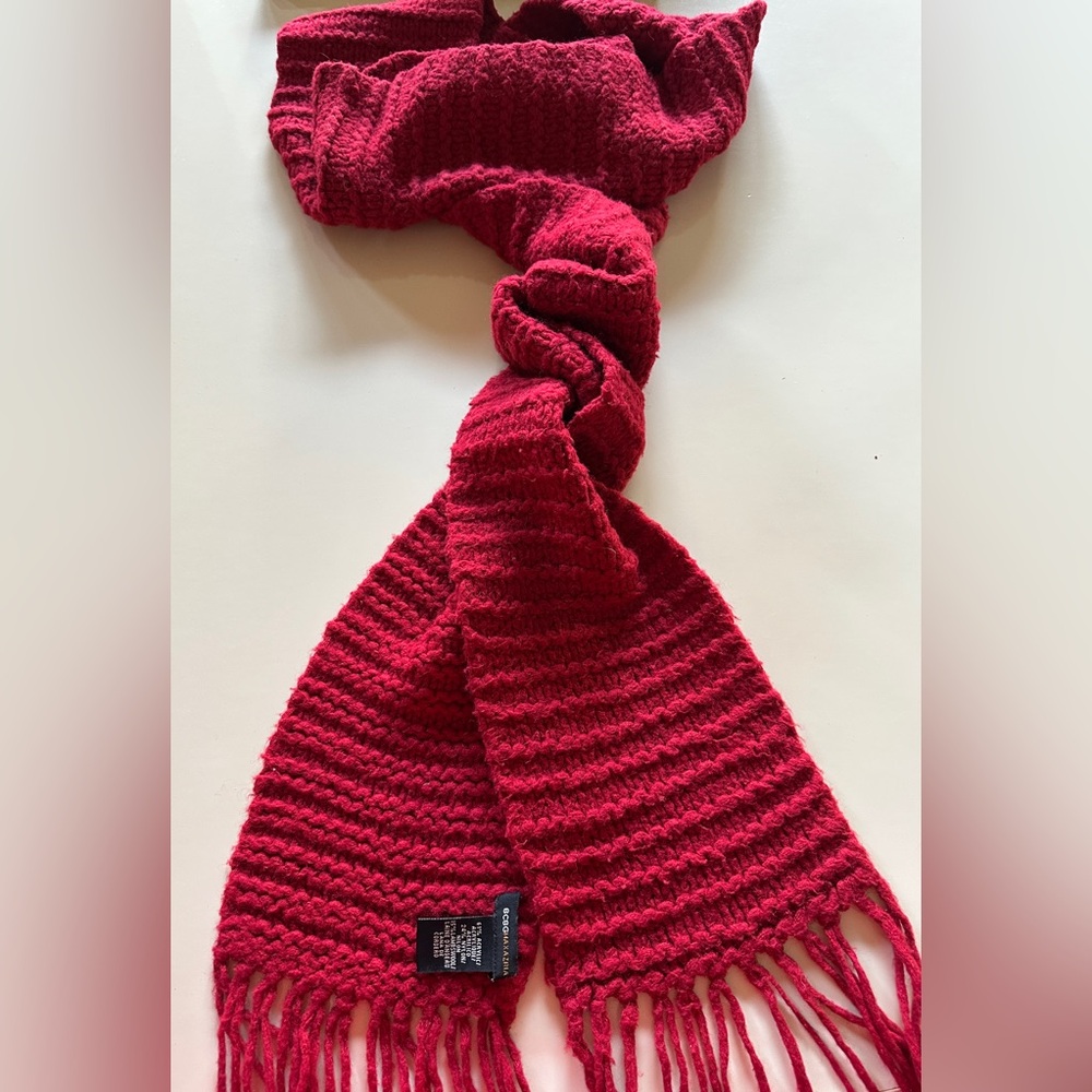 BCBG Extra Long Cozy Red Knit Scarf 🧣